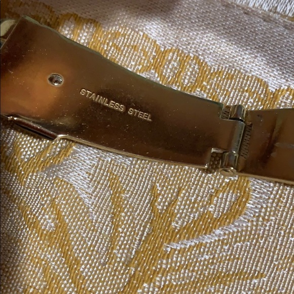 Gold Michael Korda watch - Picture 6 of 8